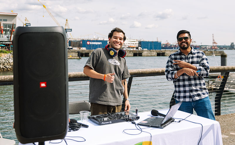 Social Mixer - Cates Deck - photo