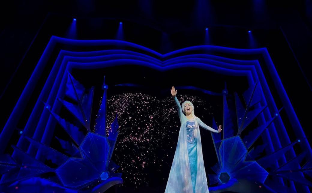 Ava Star as Elsa at Shanghai Disney