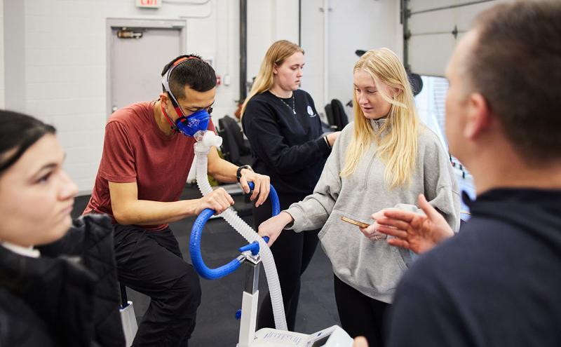 Kinesiology students tested endurance and lung capacity with VO2 max evaluations