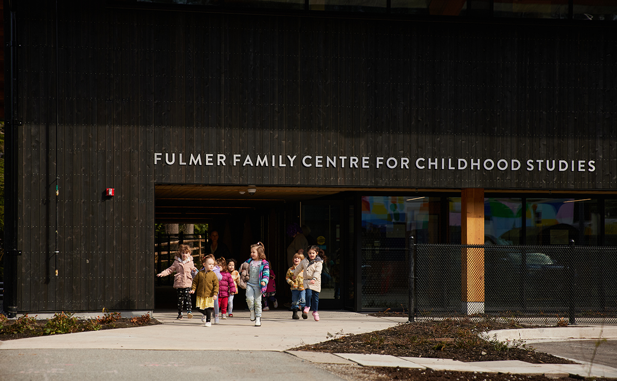 Fulmer Centre with kids outside