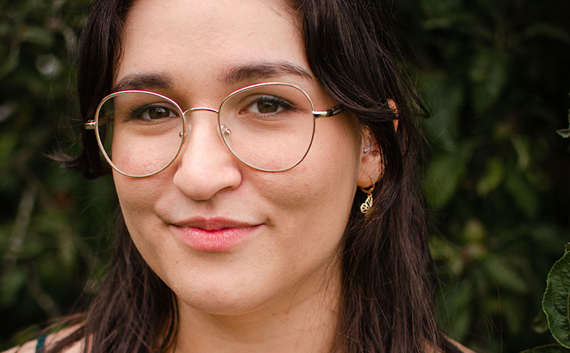 Sofia Avelino sings Elis Regina
