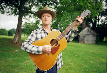 Photo of Steve Dawson with guitar