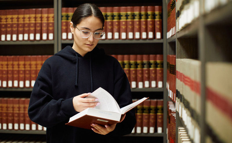 Legal Administrative Assistant Info Session – April 24