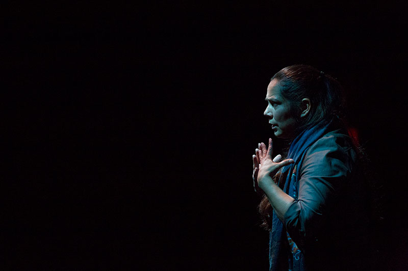 CapU graduate Yvonne Wallace performs her play útszan.