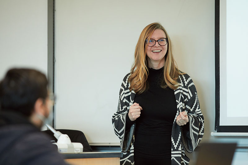 CapU paralegal instructor teaching a class.